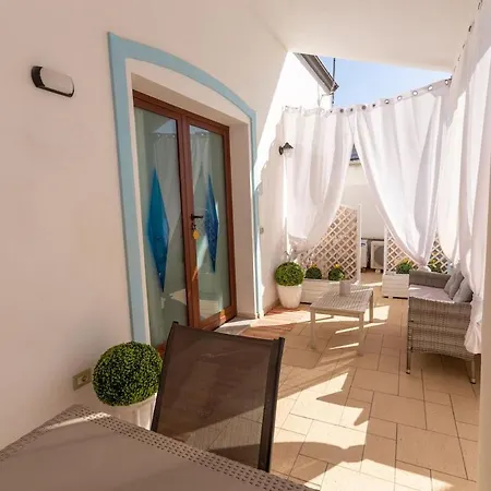Casa Design A 500 M Dal Mare *