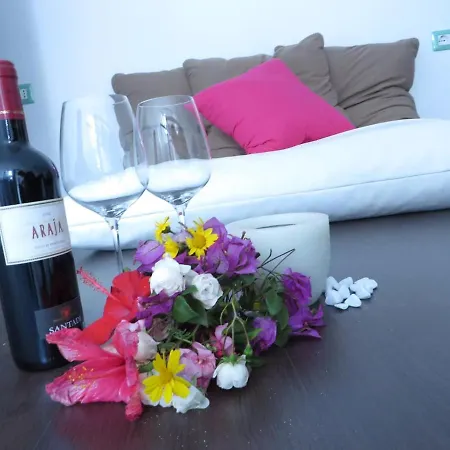 Casa Design A 500 M Dal Mare 펜션 칼라세타
